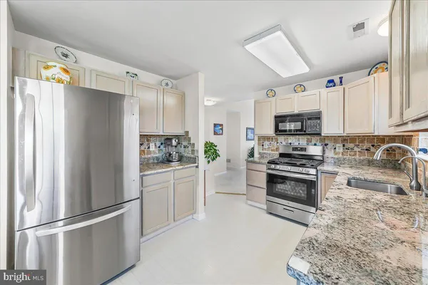 $439,000 | 114 Stewarts Court, Unit 407, Phoenixville, PA 19460