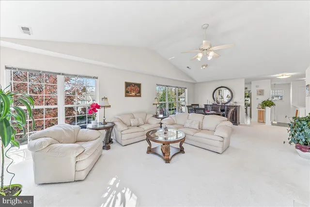 $439,000 | 114 Stewarts Court, Unit 407, Phoenixville, PA 19460