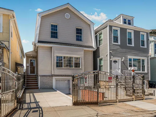 $799,000 | 4327 Byron Avenue | Wakefield