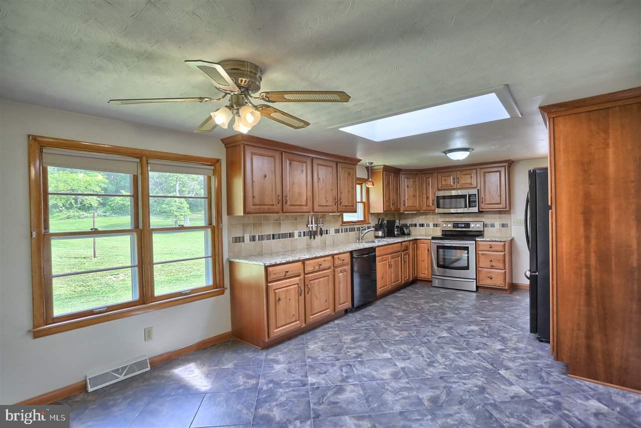 209 Bobcat Road Carlisle, PA 17015 - Photo 8 of 25 Gallery Image 8