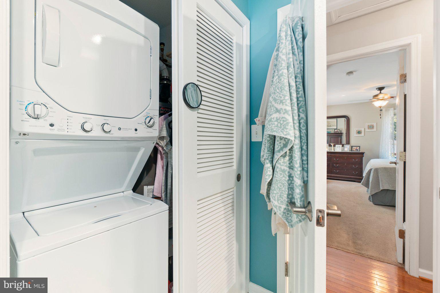 202 Stonewall Road Catonsville, MD 21228 - Photo 22 of 65 Separate stackable wash/dryer in'( in-law bath)