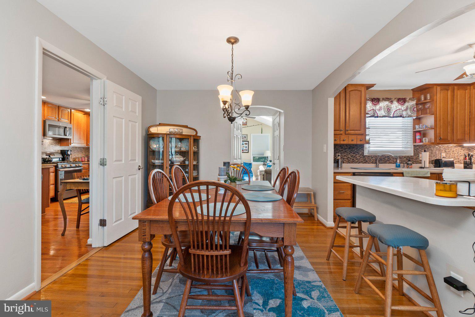 202 Stonewall Road Catonsville, MD 21228 - Photo 27 of 65 Bkfst bar in main house ( note sep ent to in-law)