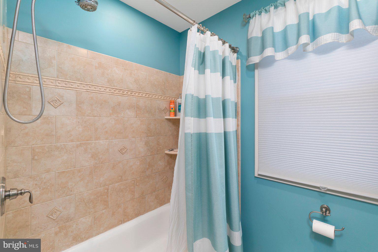 202 Stonewall Road Catonsville, MD 21228 - Photo 41 of 65 Quality tile work in hall bath in main house
