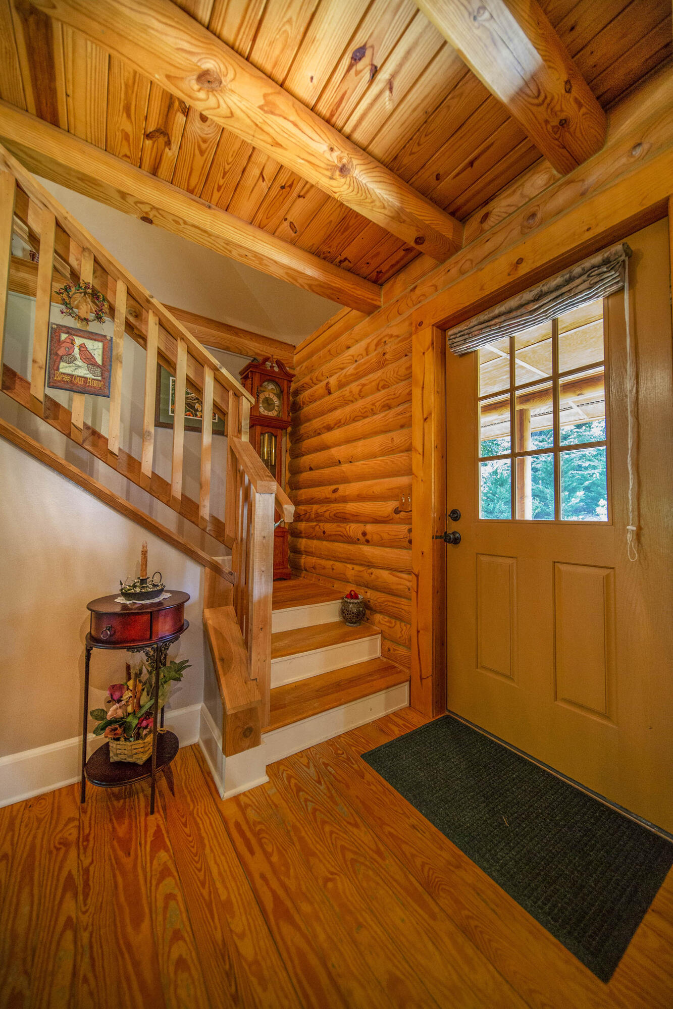 3245 Oak Ridge Road Fincastle, VA 24090 - Photo 23 of 61 Stairway
