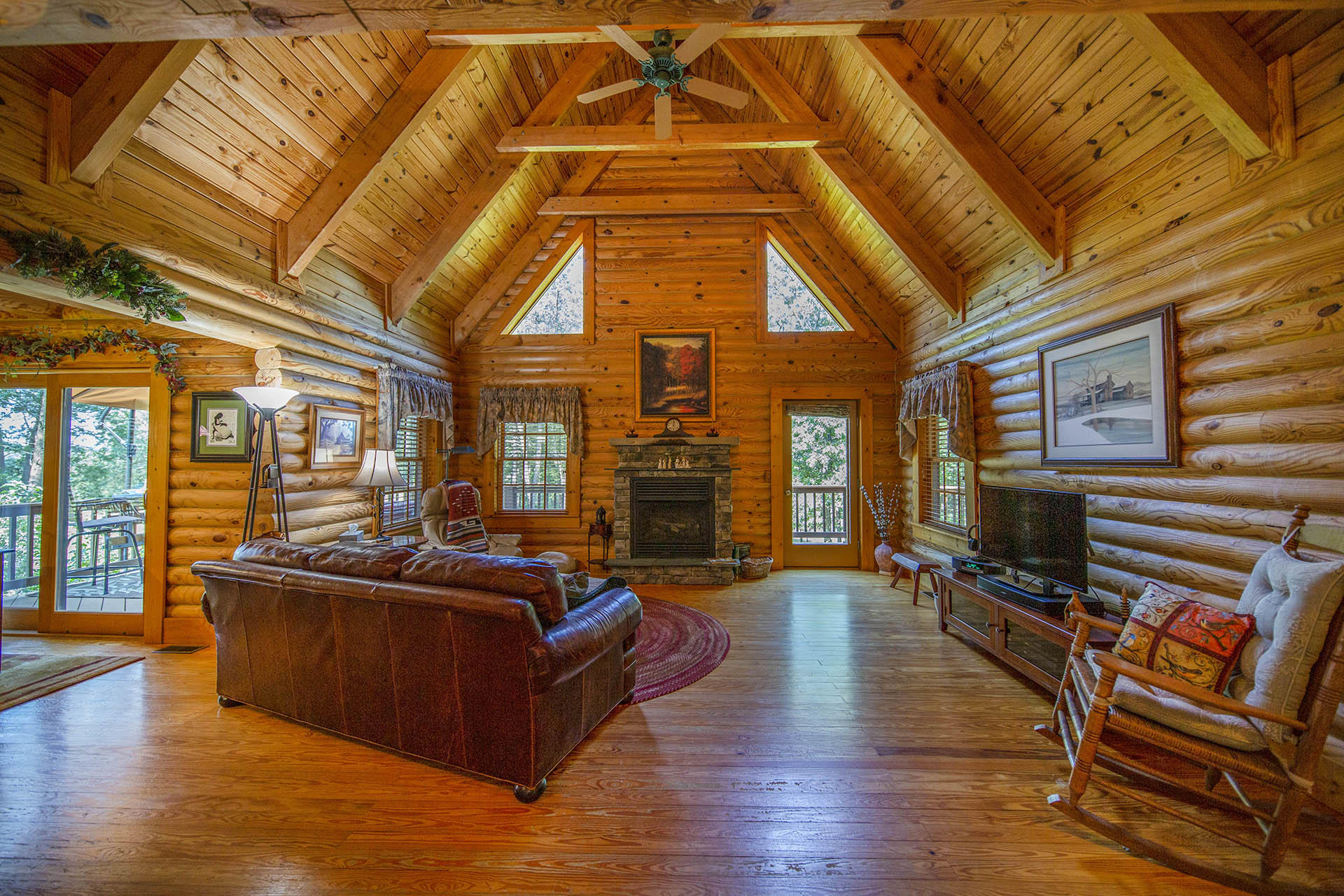 3245 Oak Ridge Road Fincastle, VA 24090 - Photo 6 of 61 Features 4 BR, 2.5 BAs
