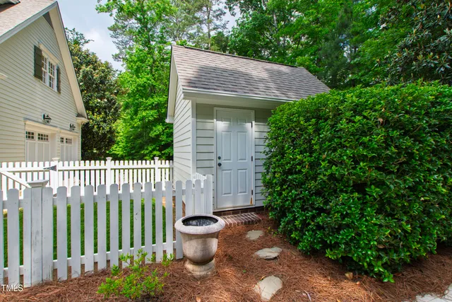 $1,675,000 | 131 Lavinia Lane, Chapel Hill, NC 27516