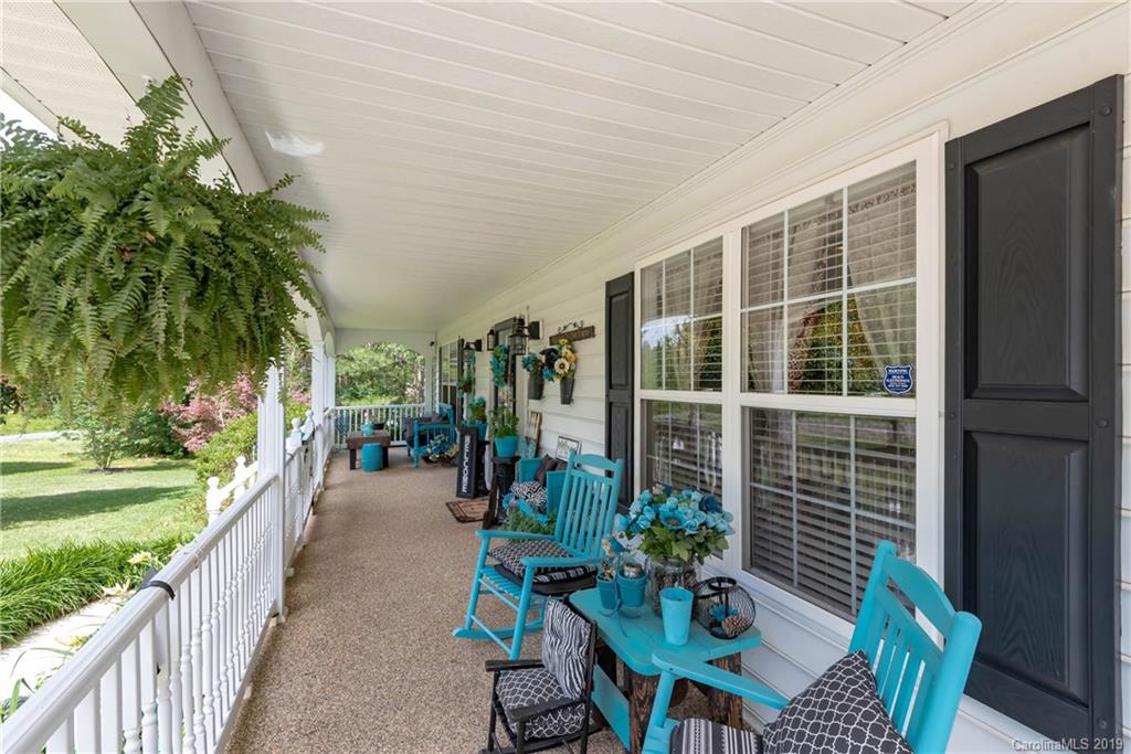 5512 Grace Chapel Road Hickory, NC 28601 - Photo 6 of 48 Gallery Image 6