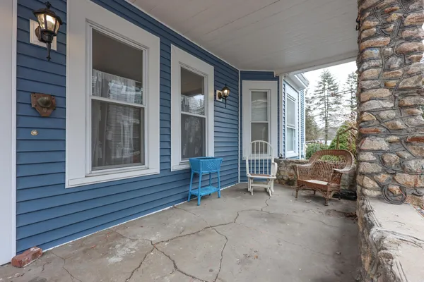 $549,000 | 414 Walnut Street, Manchester, NH 03104