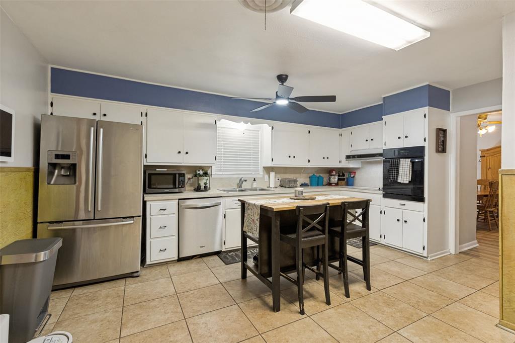 401 South Vick Street Decatur, TX 76234 - Photo 5 of 12