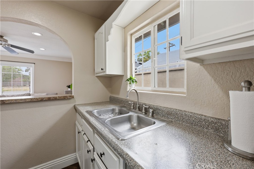 456 North Linden Place Anaheim, CA 92801 - Photo 8 of 30