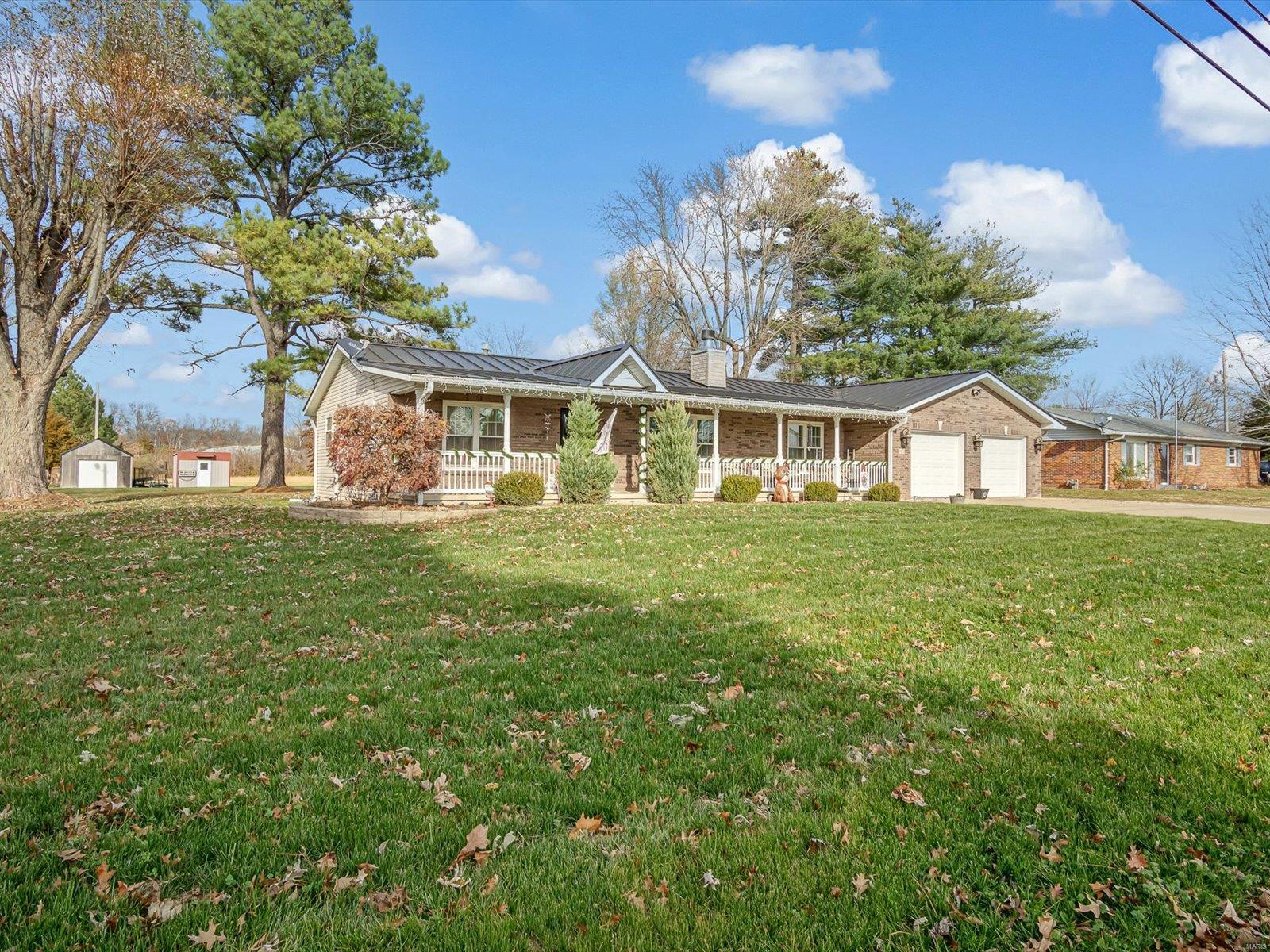 911 Country Club Road Sparta, IL 62286 - Photo 3 of 26