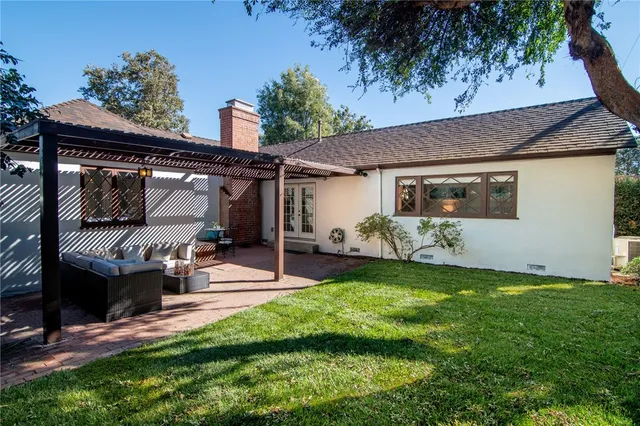 $1,595,000 | 1324 Morningside Drive, Burbank, CA 91506