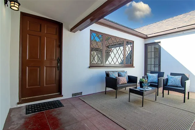 $1,595,000 | 1324 Morningside Drive, Burbank, CA 91506