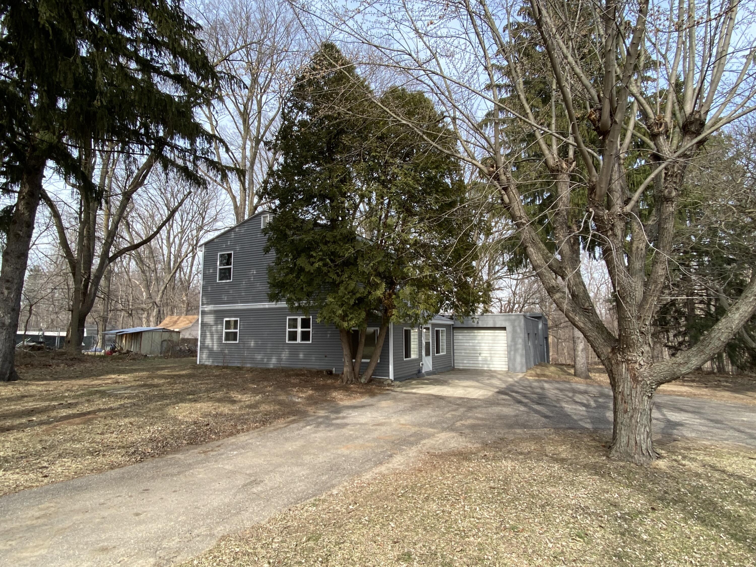 3981 Niles Road St. Joseph, MI 49085 - Photo 2 of 33 IMG_7561