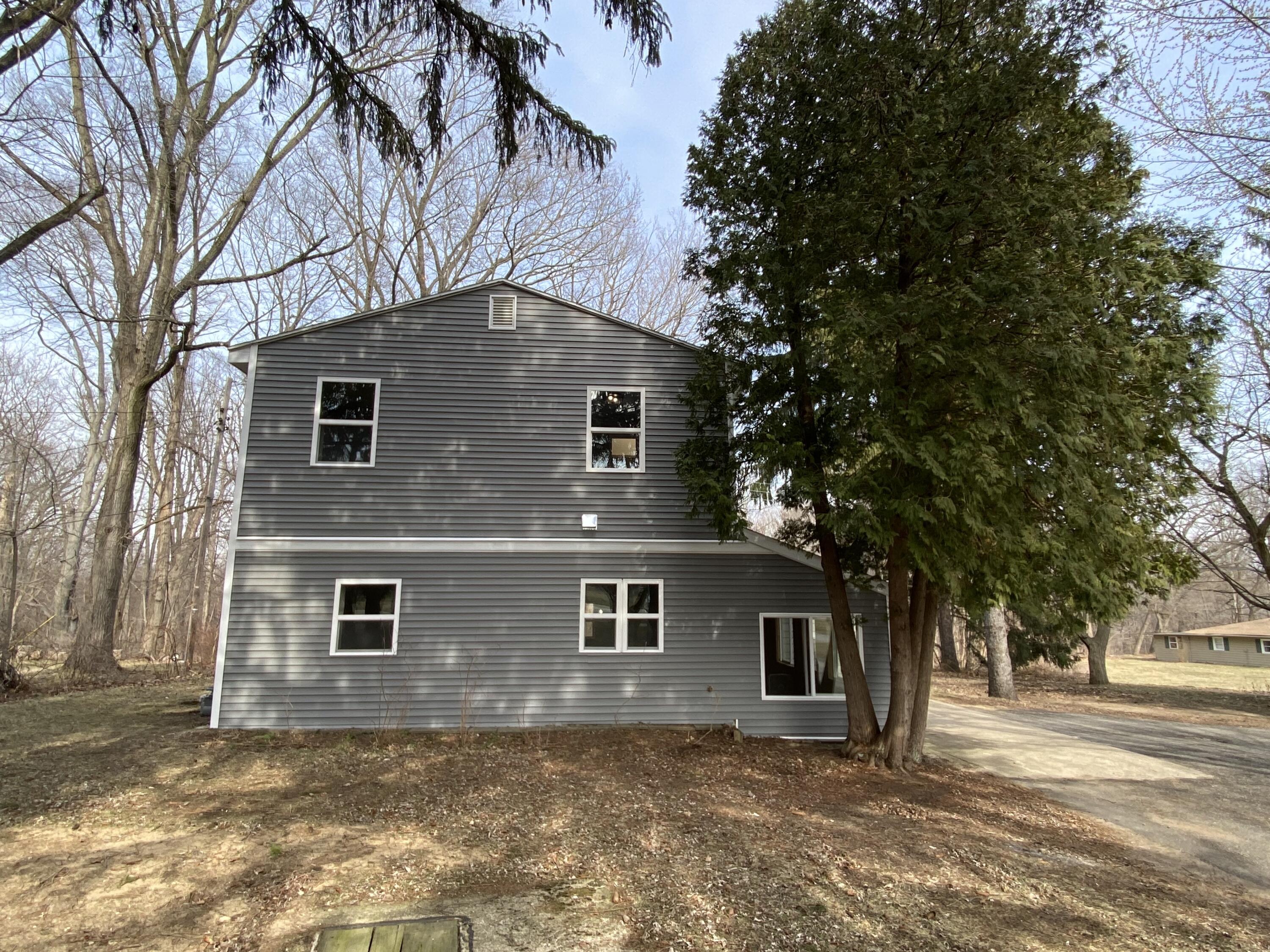 3981 Niles Road St. Joseph, MI 49085 - Photo 3 of 33 IMG_7560