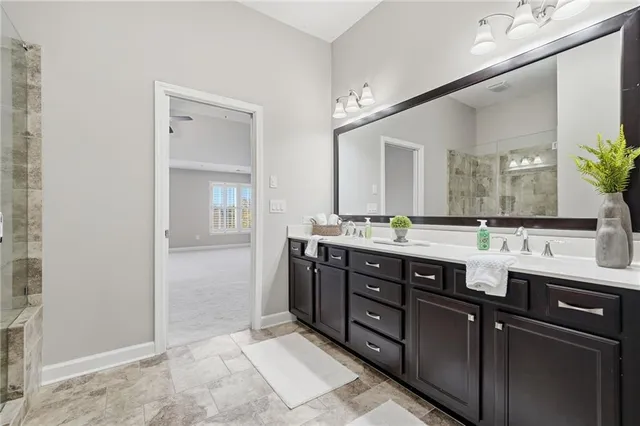 a view of a tennis court