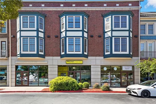 $430,000 | 6088 Holly Park Lane Southeast, Mableton, GA 30126