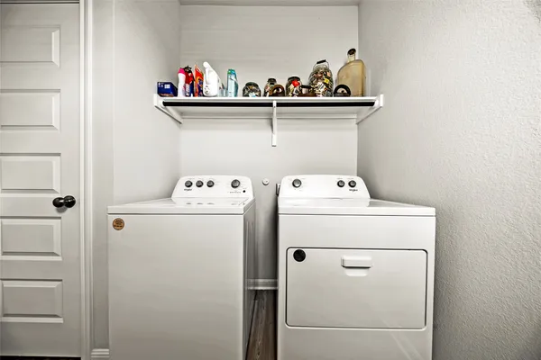 $269,900 | 174 Bendecido Loop, Elgin, TX 78621