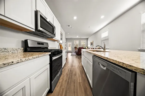 $269,900 | 174 Bendecido Loop, Elgin, TX 78621