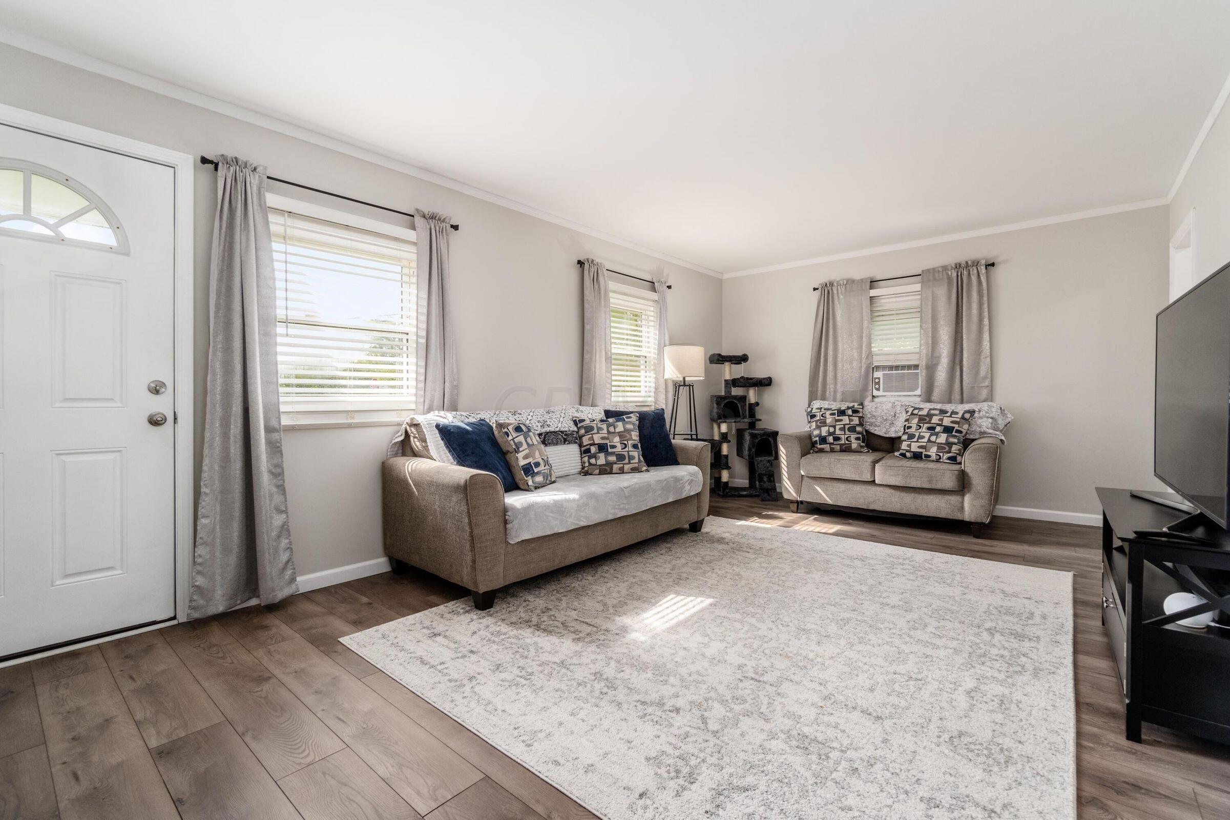 209 South Hampton Road Columbus, OH 43213 - Photo 13 of 32 BA071CAA-264F-40EF-BC33-C8F2EBCA8220