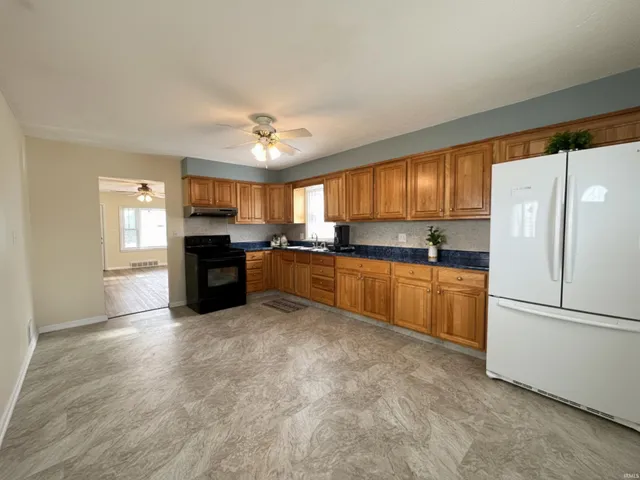 $179,900 | 121 North 21st Street, New Castle, IN 47362