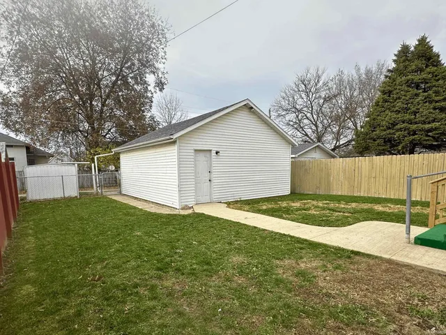 $179,900 | 121 North 21st Street, New Castle, IN 47362