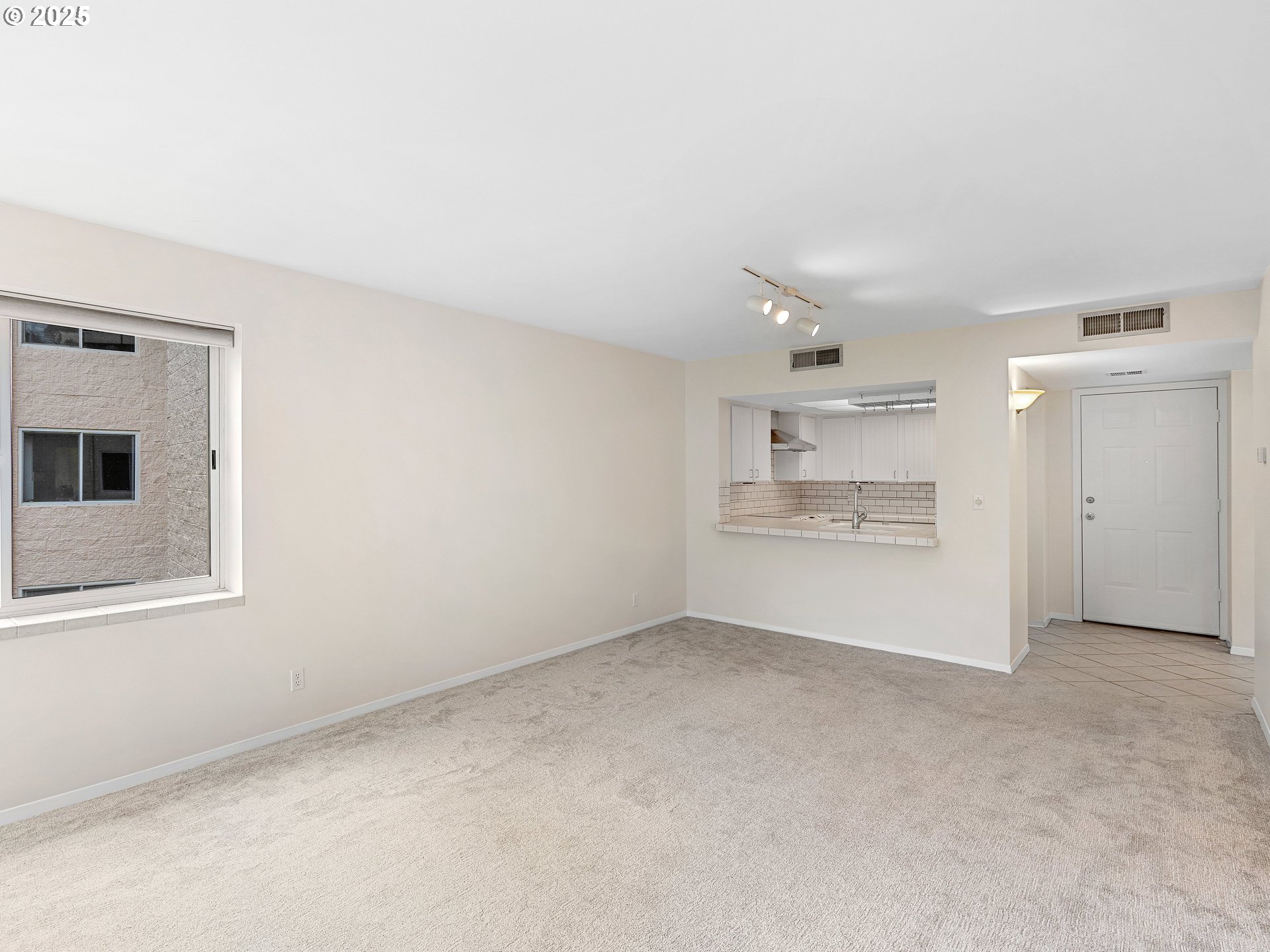 6605 West Burnside Road, Unit 143 Portland, OR 97225 - Photo 15 of 24 Balcony
