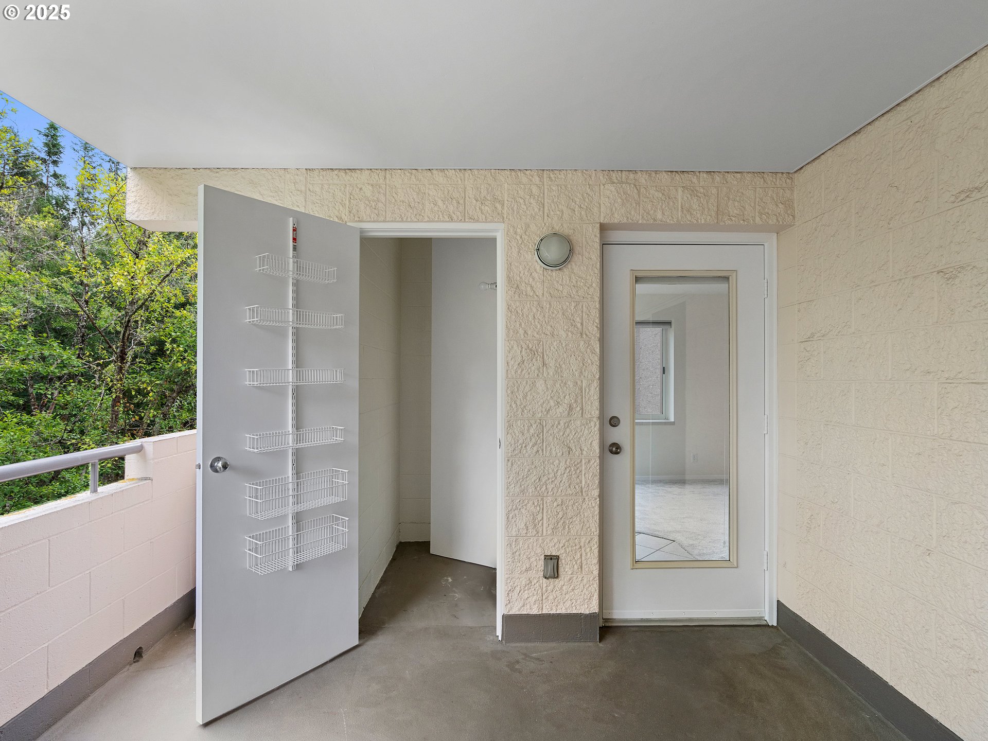 6605 West Burnside Road, Unit 143 Portland, OR 97225 - Photo 23 of 24 Gallery Image 23