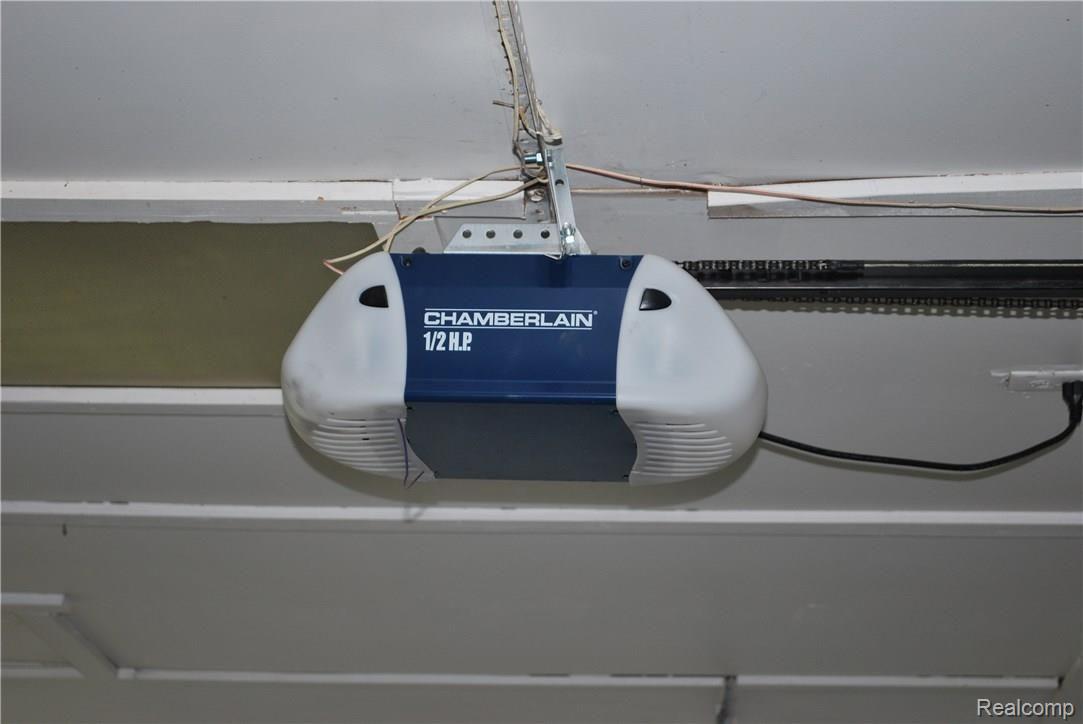 5365 Hollenbeck Road Columbiaville, MI 48421 - Photo 45 of 48 Chain Driven Opener - Copy.JPG