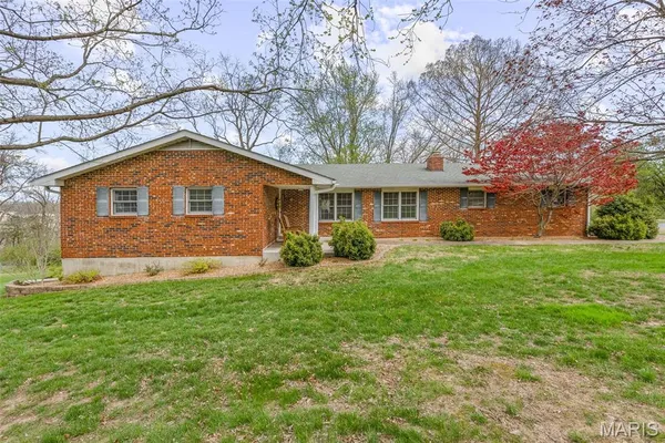 $309,000 | 2692 Wycliff Drive, Farmington, MO 63640