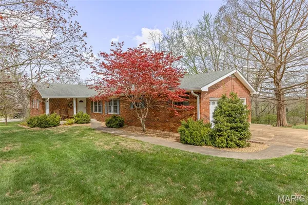 $309,000 | 2692 Wycliff Drive, Farmington, MO 63640