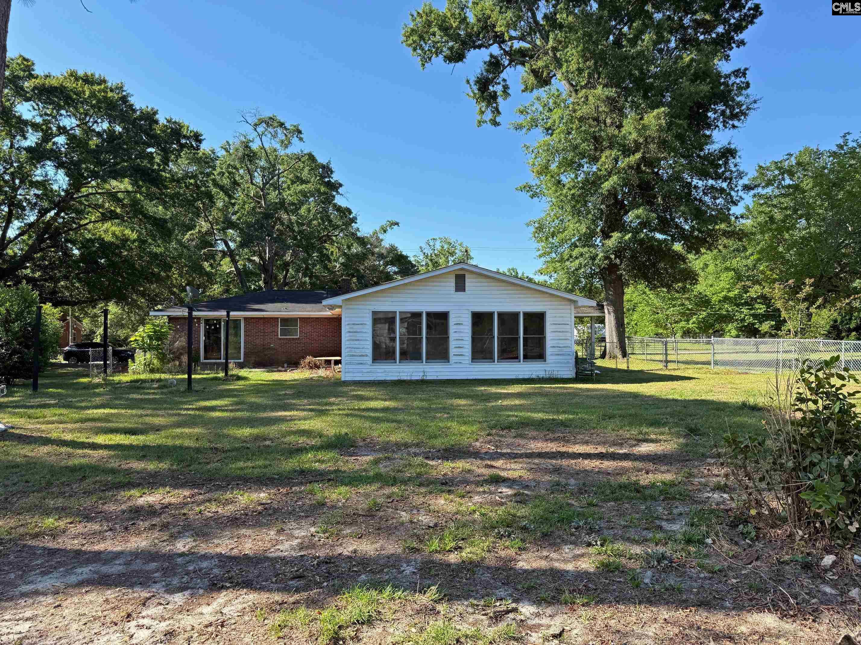 357 Highland Avenue Batesburg, SC 29006 - Photo 7 of 36