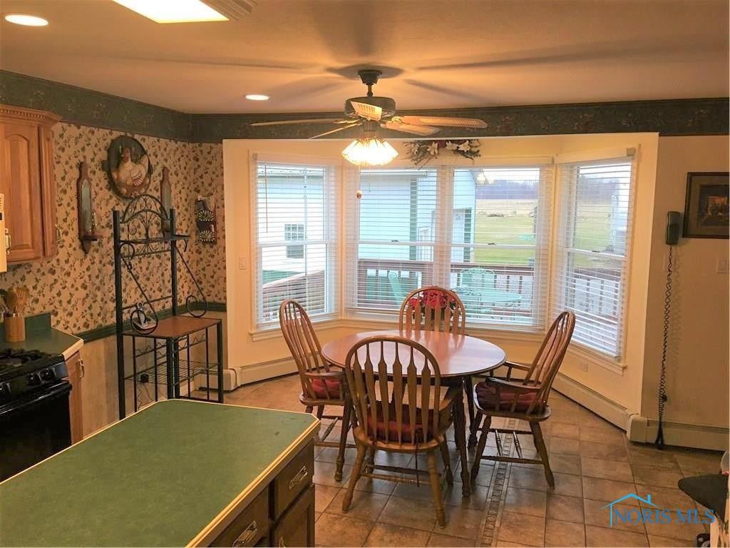 8664 Garden Road Maumee, OH 43537 - Photo 3 of 28 Gallery Image 3