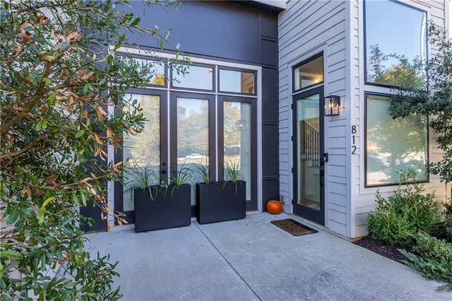 $700,000 | 812 West College Avenue, Decatur, GA 30030