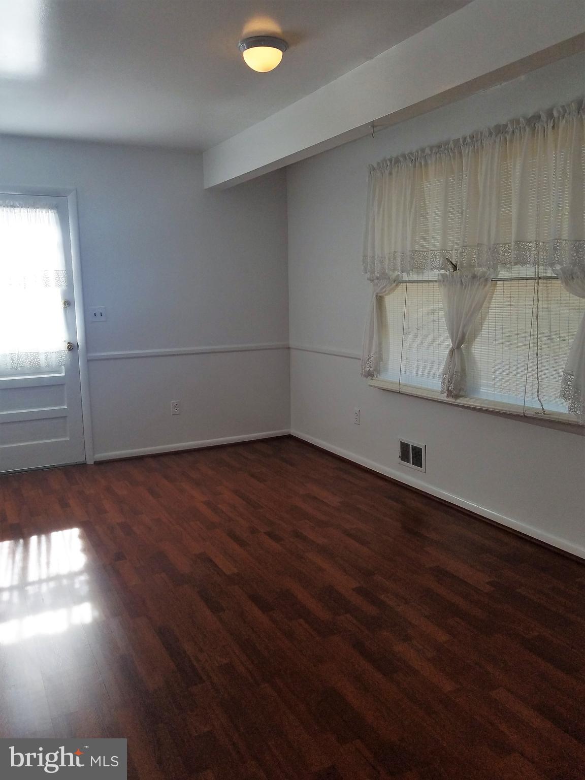 1517 Rawlings Well Road Baltimore, MD 21228 - Photo 7 of 30