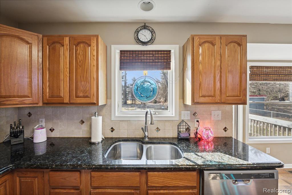 1331 Cunningham Road Jackson, MI 49201 - Photo 13 of 46