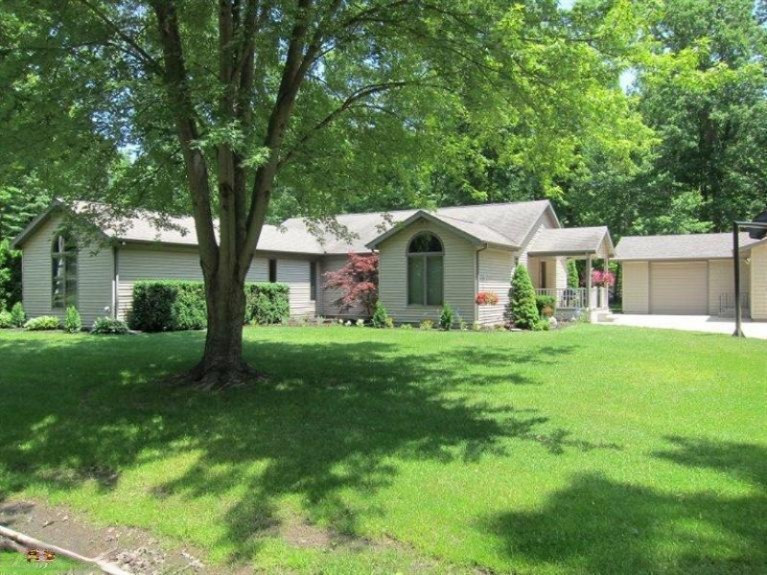 3911 Pier Road Benton Harbor, MI 49022 - Photo 1 of 19 Primary Photo