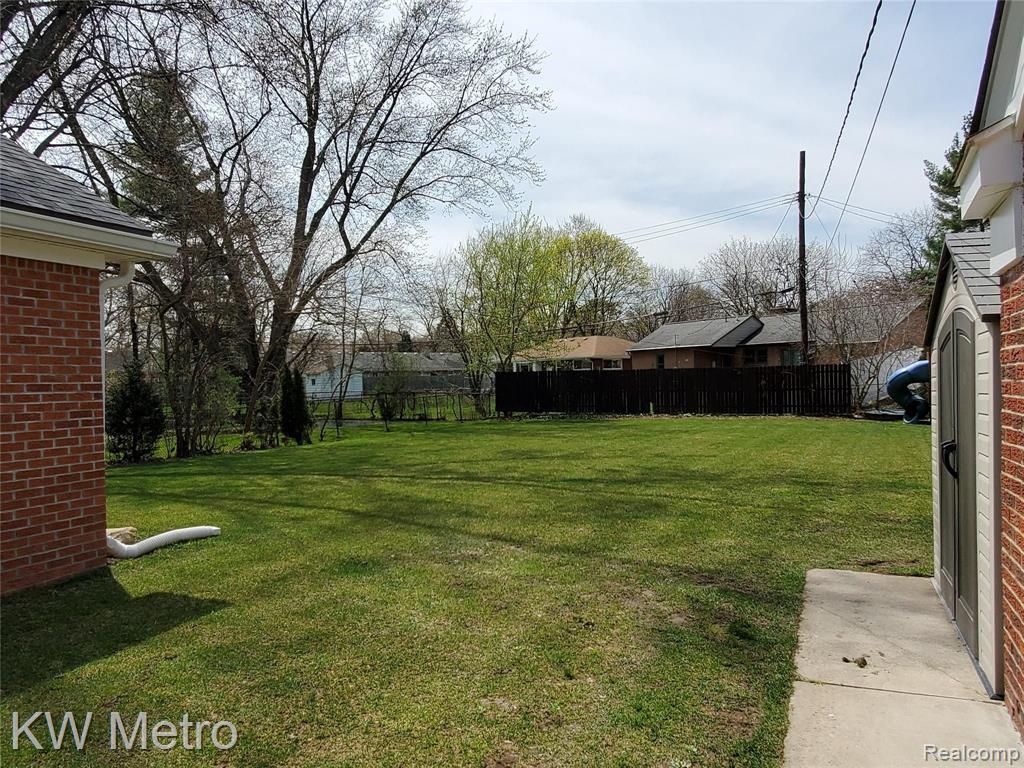 2805 Crooks Road Royal Oak, MI 48073 - Photo 20 of 21
