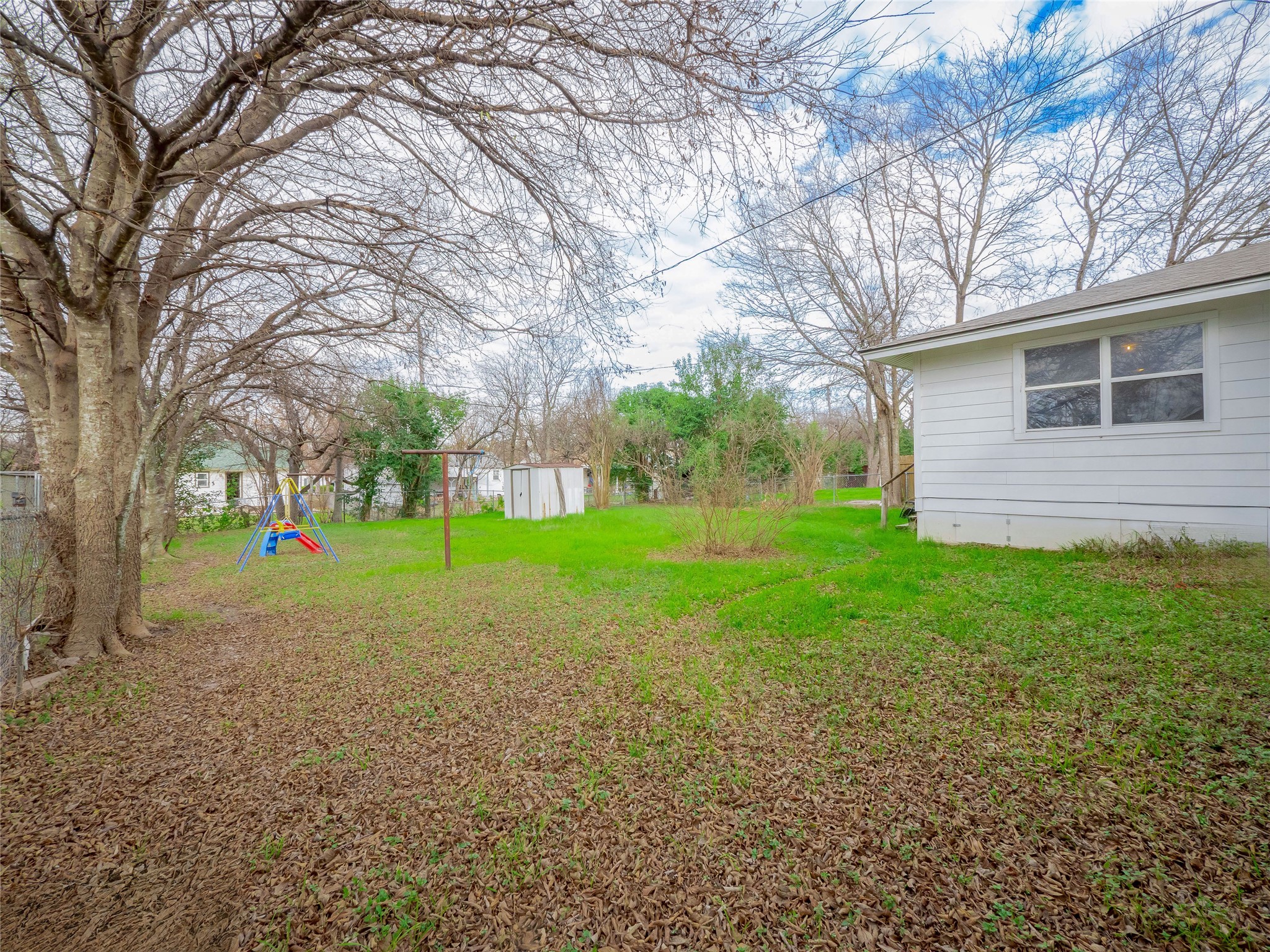 1910 South 13th Street Temple, TX 76504 - Photo 33 of 35 a view of a house with yard and garden