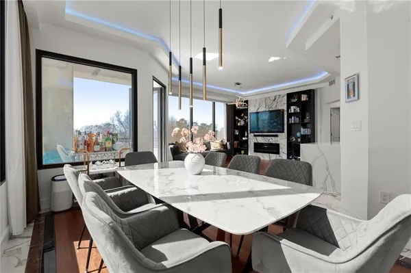 $559,000 | 2828 Peachtree Road Northwest, Unit 701, Atlanta, GA 30305