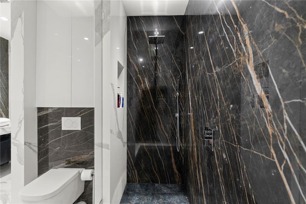 2828 Peachtree Road Northwest, Unit 701 Atlanta, GA 30305 - Photo 23 of 47