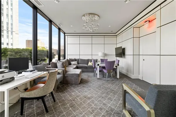 $559,000 | 2828 Peachtree Road Northwest, Unit 701, Atlanta, GA 30305