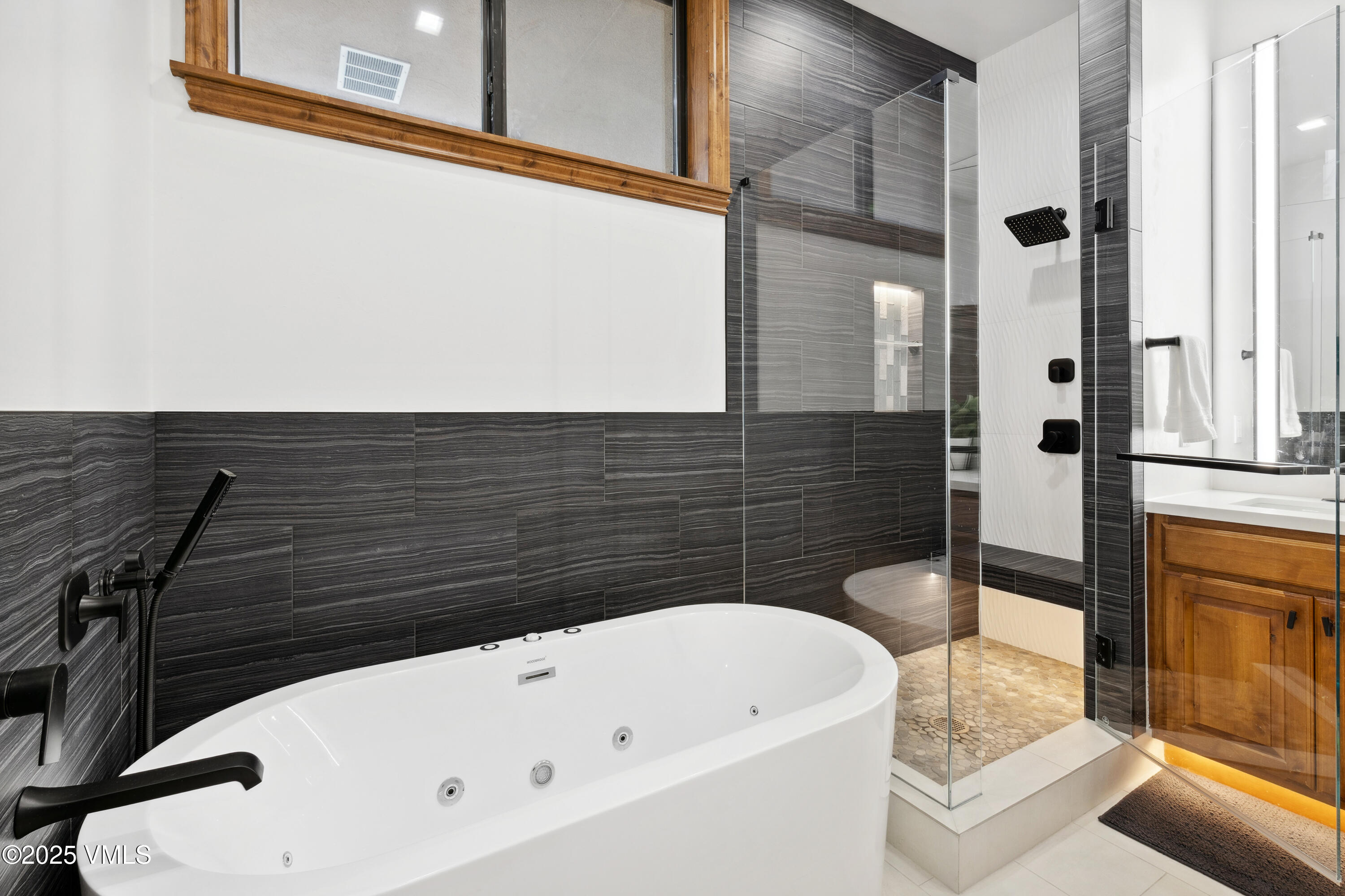 295 Main Street, Unit R305 Edwards, CO 81632 - Photo 23 of 48 S47A2927