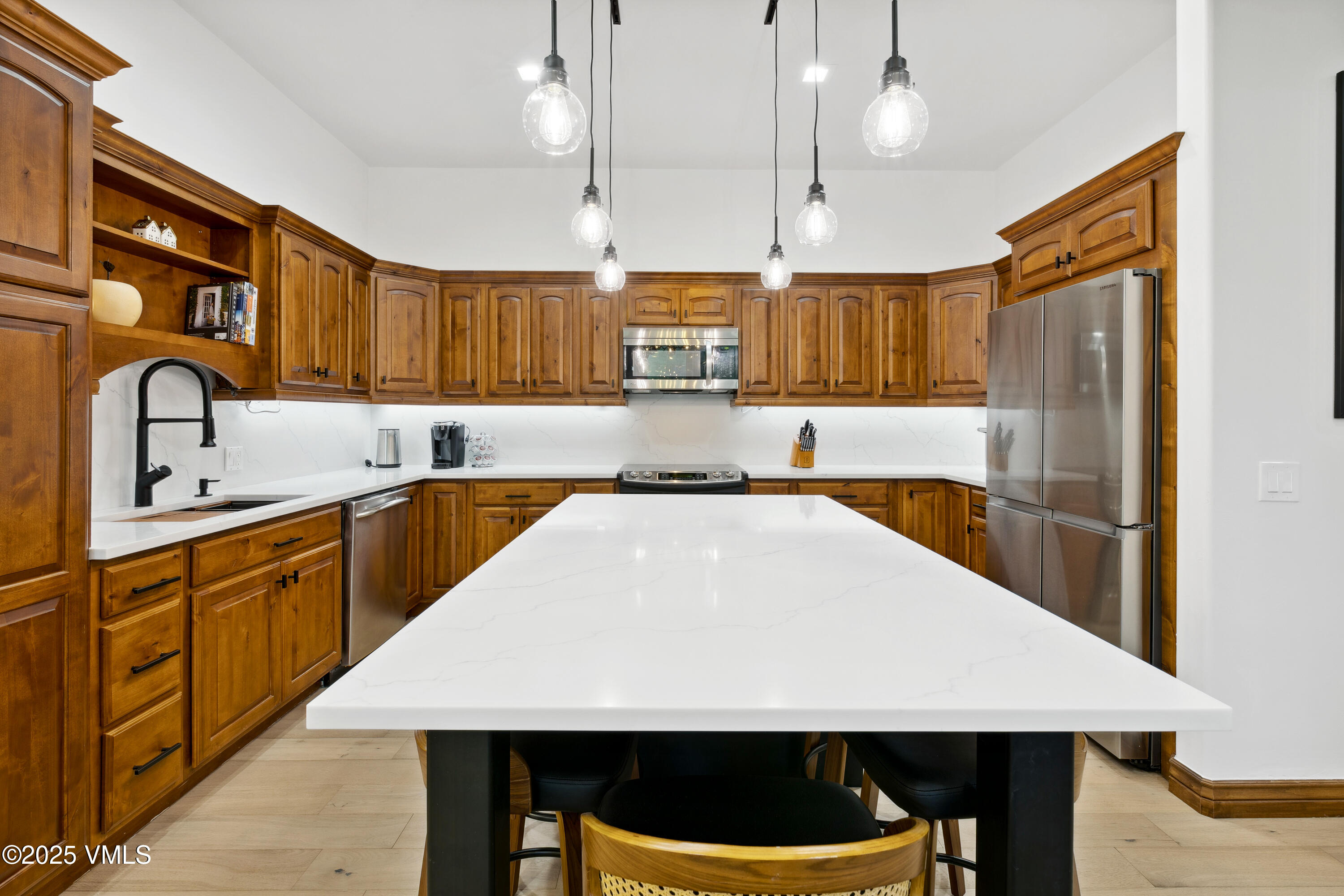 295 Main Street, Unit R305 Edwards, CO 81632 - Photo 9 of 48 S47A2952