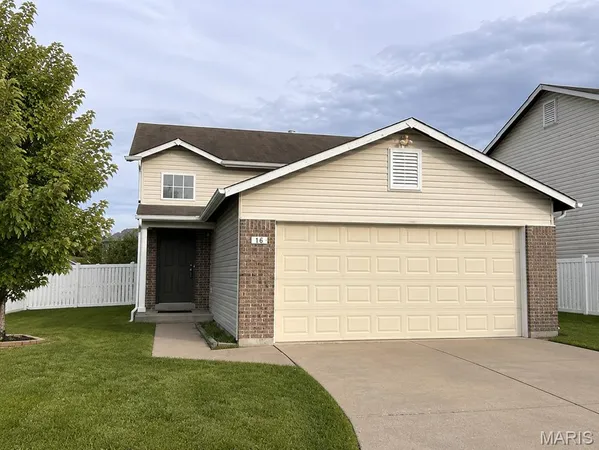 $245,000 | 16 Ramblewood Court, Wentzville, MO 63385