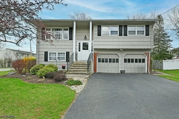 $575,000 | 71 Clover Hill Drive, Flanders, NJ 07836
