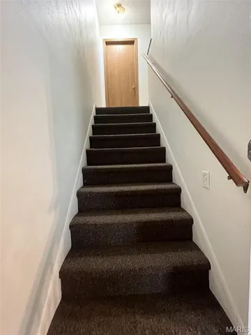 $575,000 | 213 Broadway, Highland, IL 62249