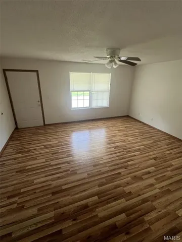 $575,000 | 213 Broadway, Highland, IL 62249