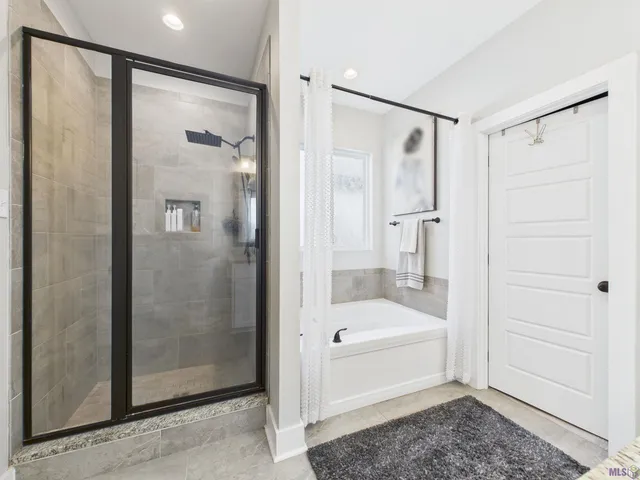 $380,000 | 9630 South Creek Drive, Denham Springs, LA 70726