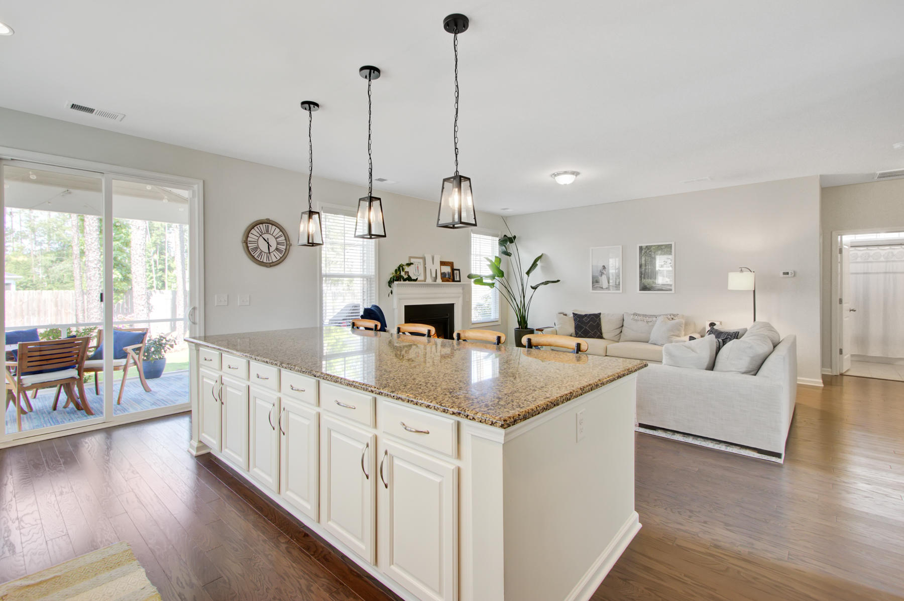 403 Kilarney Road Summerville, SC 29483 - Photo 10 of 33 403 Killarney Rd, Summerville SC (19)